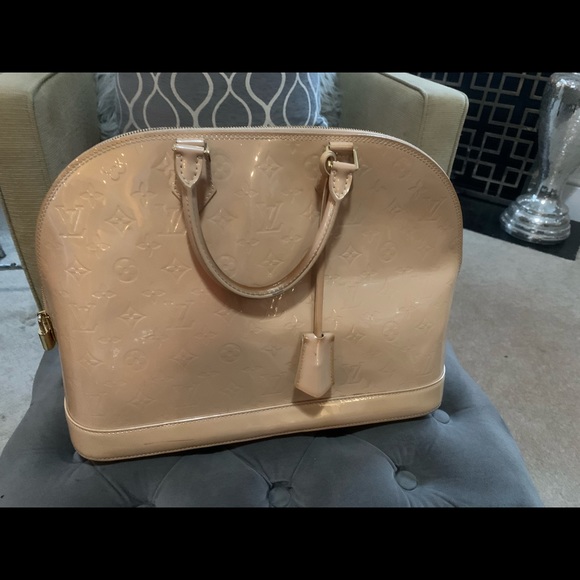 Authentic Louis Vuitton Alma GM Vernis Tan - Picture 2 of 11